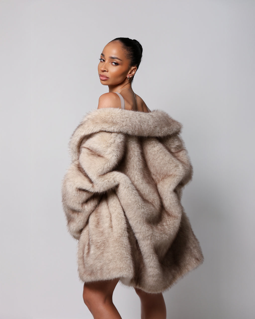LUISA COAT - WOLF
